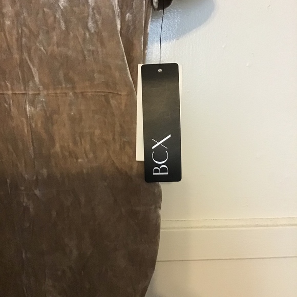 BCX Silver Solid Velvet Top - Picture 3 of 5